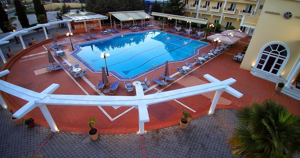 Kouros Hotel Drama Luaran gambar