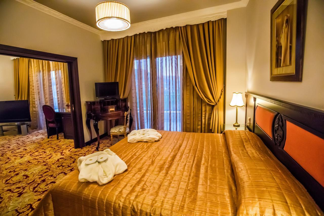 Kouros Hotel Drama Luaran gambar