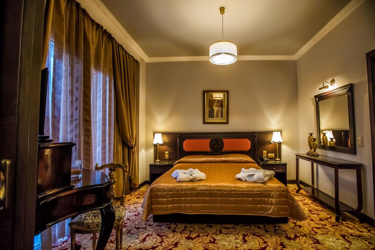 Kouros Hotel Drama Luaran gambar